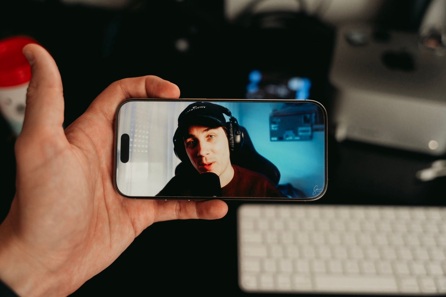 Turning Casual Contacts Into Dedicated Influencers